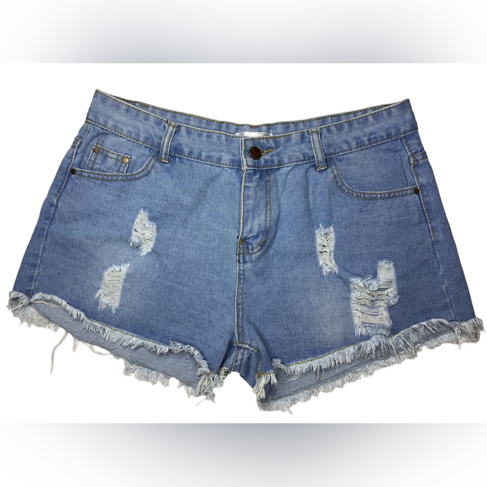 NWT Womens Jean Shorts Size LARGE - Thinkable